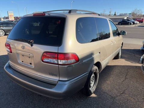 2002 Toyota Sienna LE