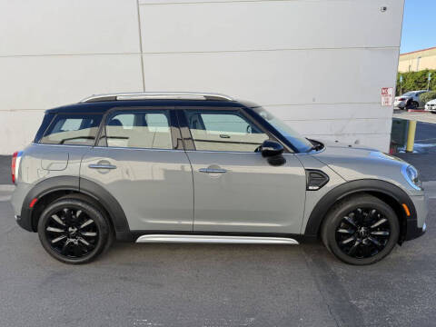 2017 MINI Countryman Cooper