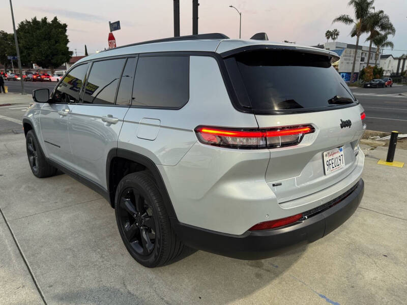 2023 Jeep Grand Cherokee L Limited photo 4