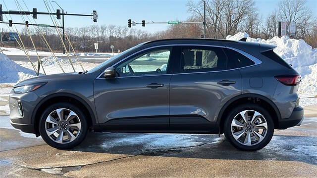 2023 Ford Escape Platinum