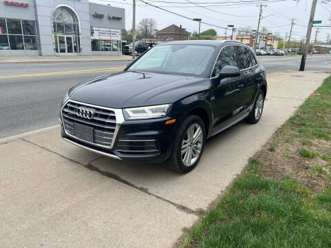 2018 Audi Q5 2.0T quattro Premium Plus