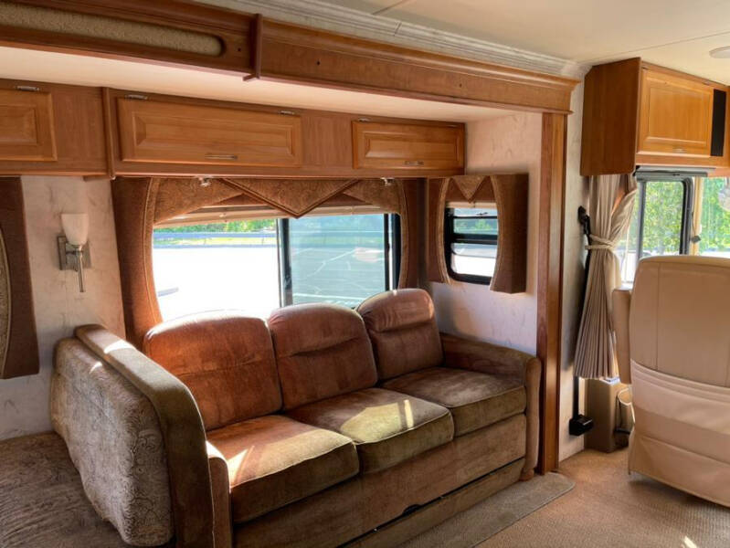 2007 Freightliner XCS Chassis