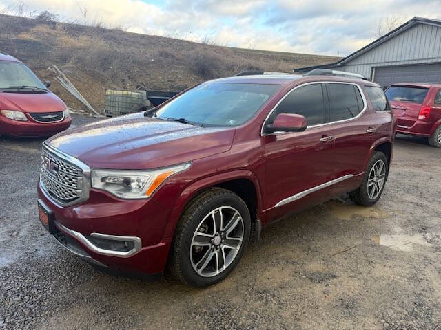 2017 GMC Acadia Denali's photo
