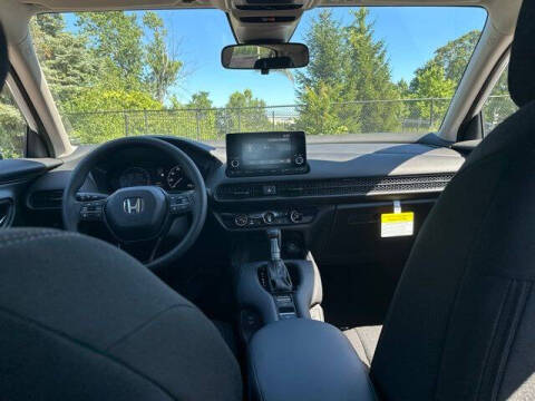 2025 Honda HR-V LX