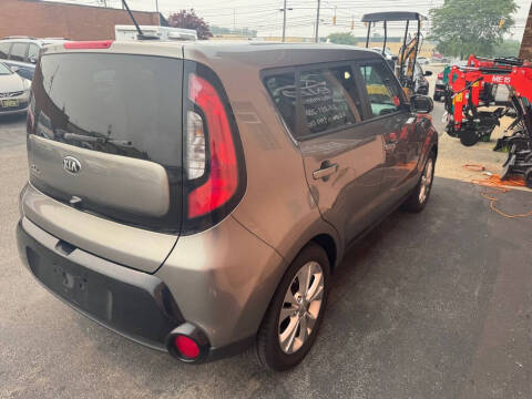 2016 Kia Soul +