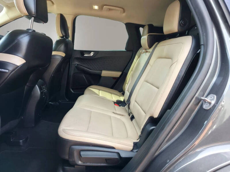 2020 Ford Escape SEL