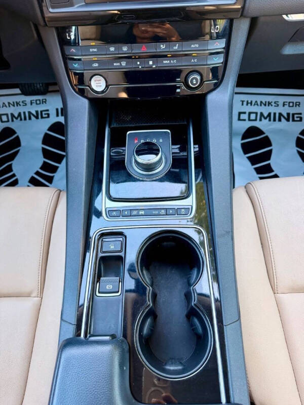 2017 Jaguar F-PACE 35t