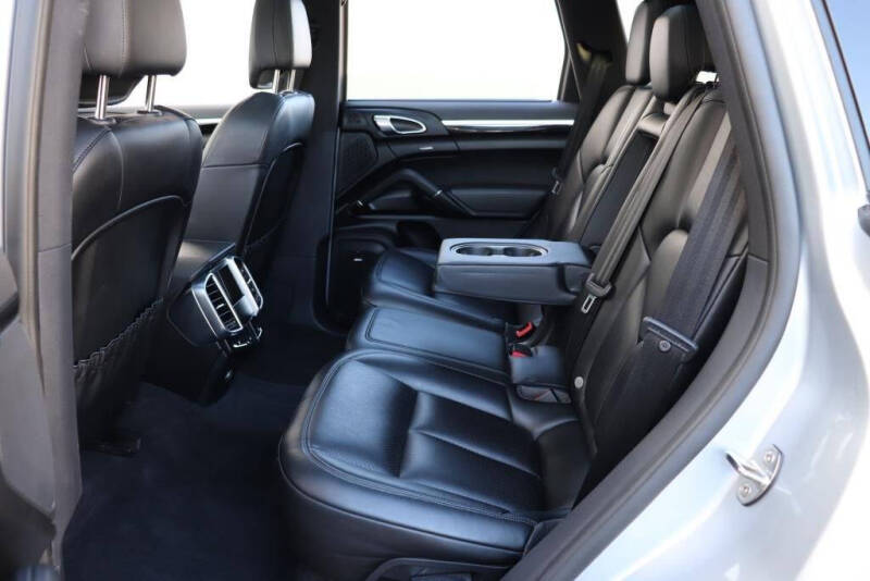 2018 Porsche Cayenne S