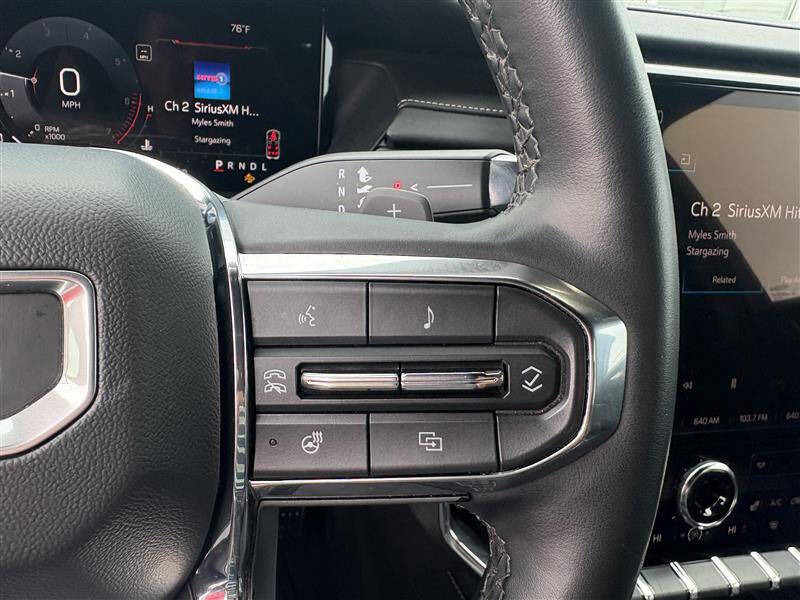 2024 GMC Acadia Elevation