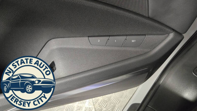 2024 Audi Q8 e-tron quattro Premium Plus