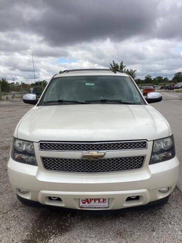 2009 Chevrolet Avalanche for sale at I-80 Auto Sales in Hazel Crest IL