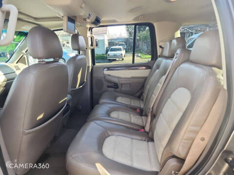 2005 Ford Explorer Eddie Bauer