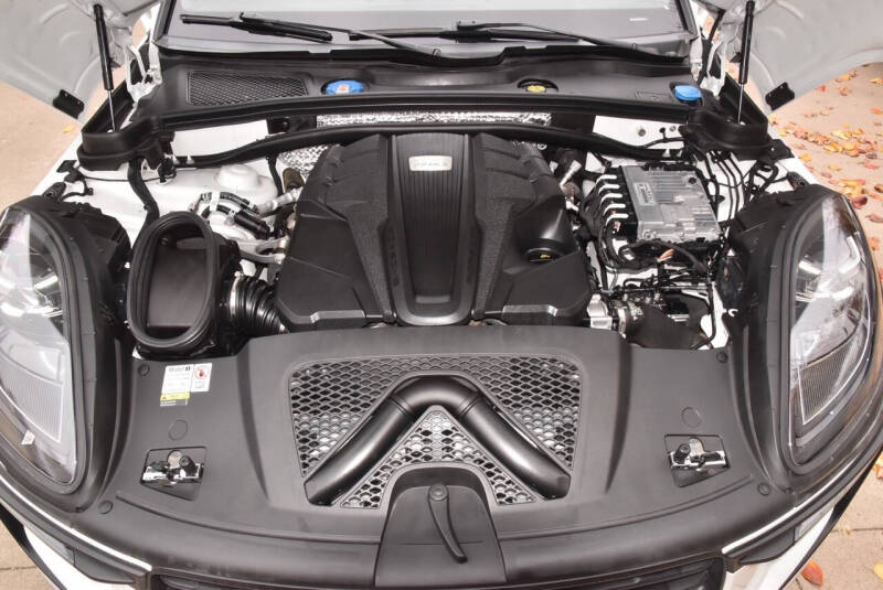 2023 Porsche Macan S