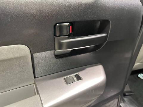 2018 Toyota Sequoia SR5