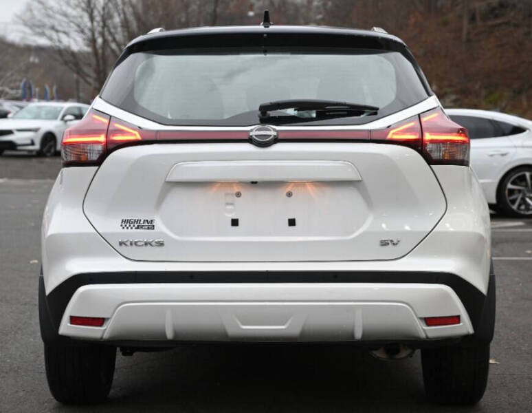 2023 Nissan Kicks SV