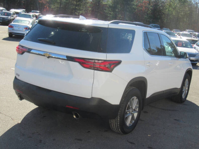 2022 Chevrolet Traverse LT Cloth