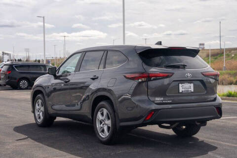 2024 Toyota Highlander LE