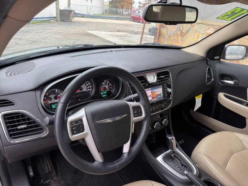 2013 Chrysler 200 Limited