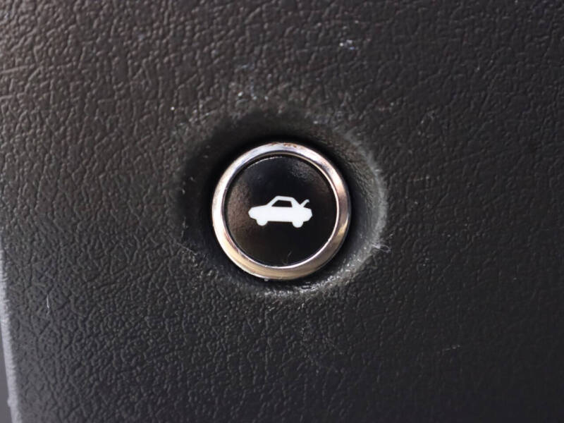 2011 Dodge Challenger SE