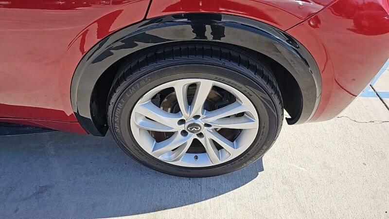 2018 Infiniti QX30 Luxury