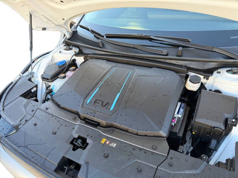 2024 Hyundai Ioniq 5 SE Standard Range