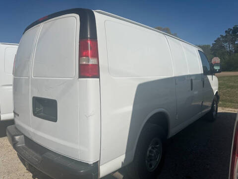 2022 Chevrolet Express 2500