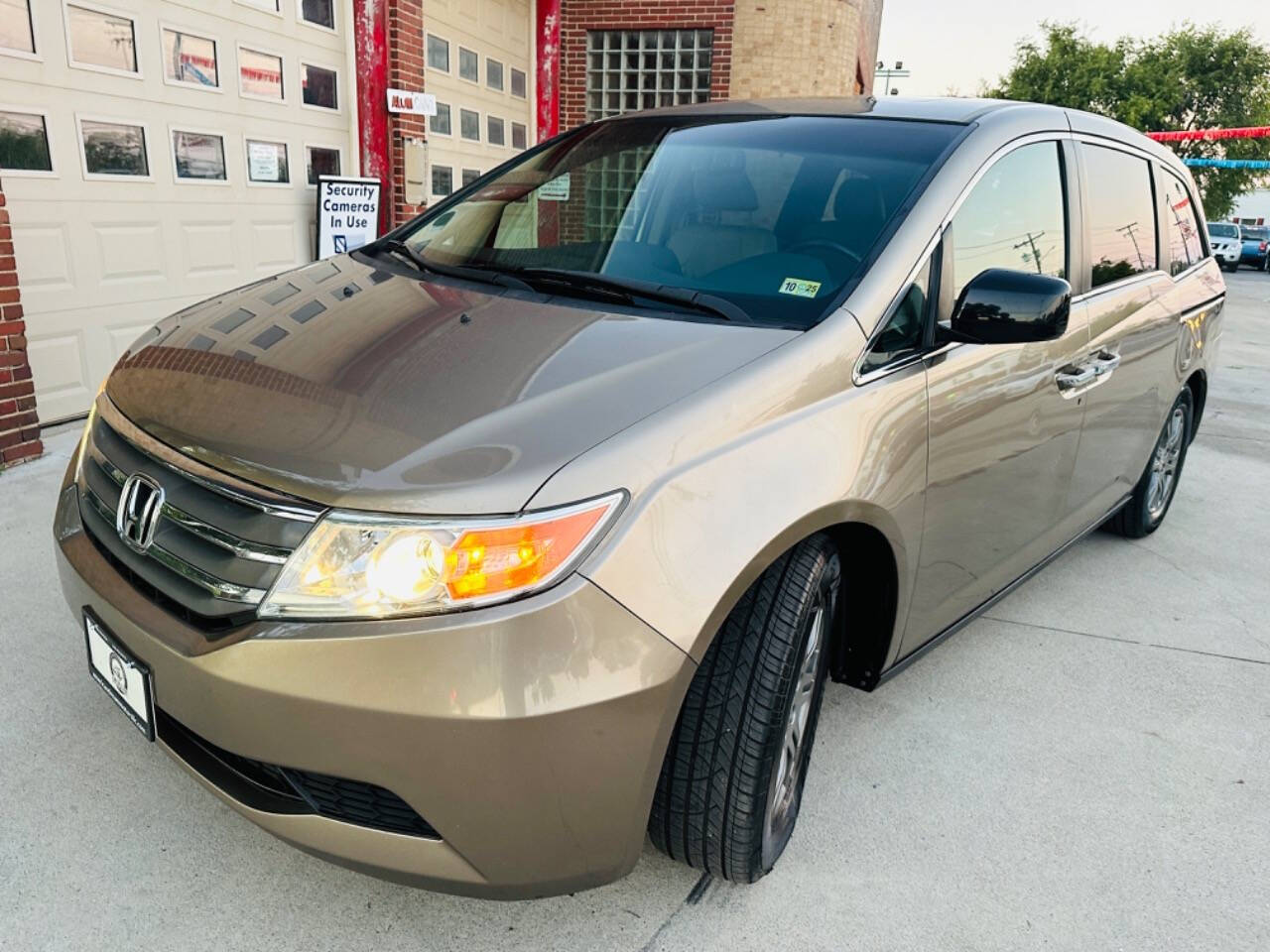 2011 Honda Odyssey for sale at American Dream Motors in Winchester, VA