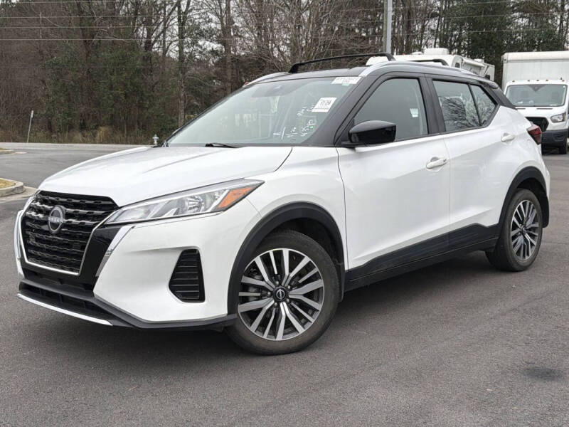 2024 Nissan Kicks SV's photo