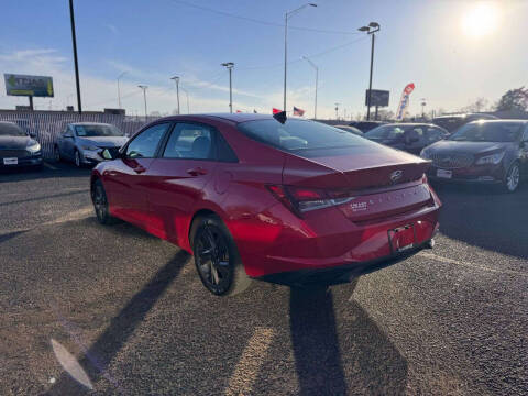 2022 Hyundai Elantra SEL