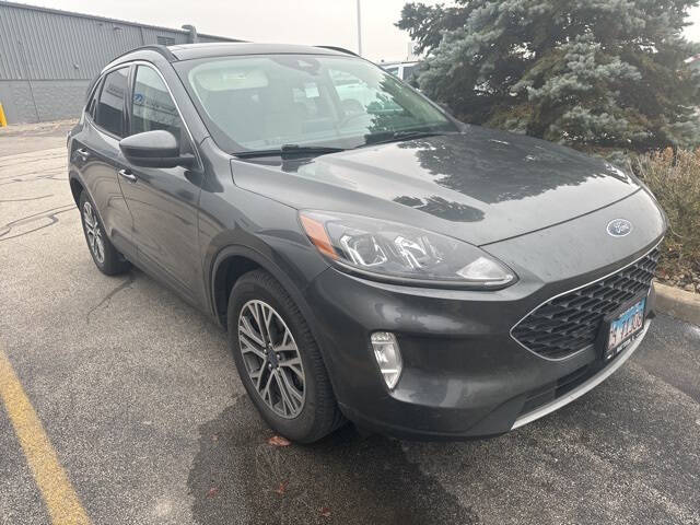 Used 2020 Ford Escape SEL with VIN 1FMCU9H6XLUB16359 for sale in Bloomington, IL