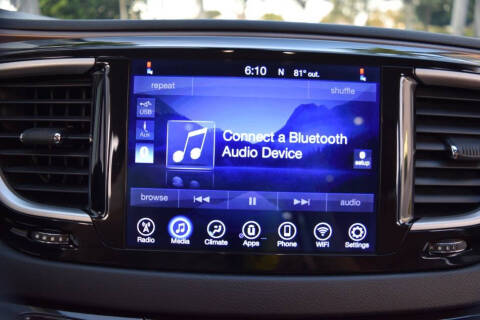 2017 Chrysler Pacifica Touring