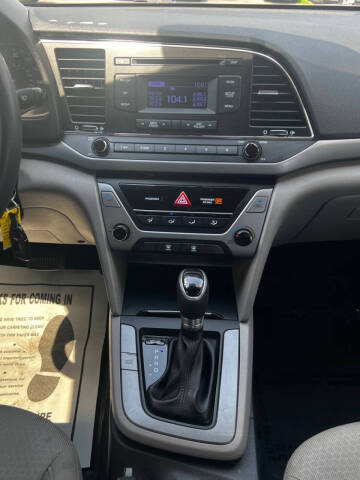 2017 Hyundai Elantra