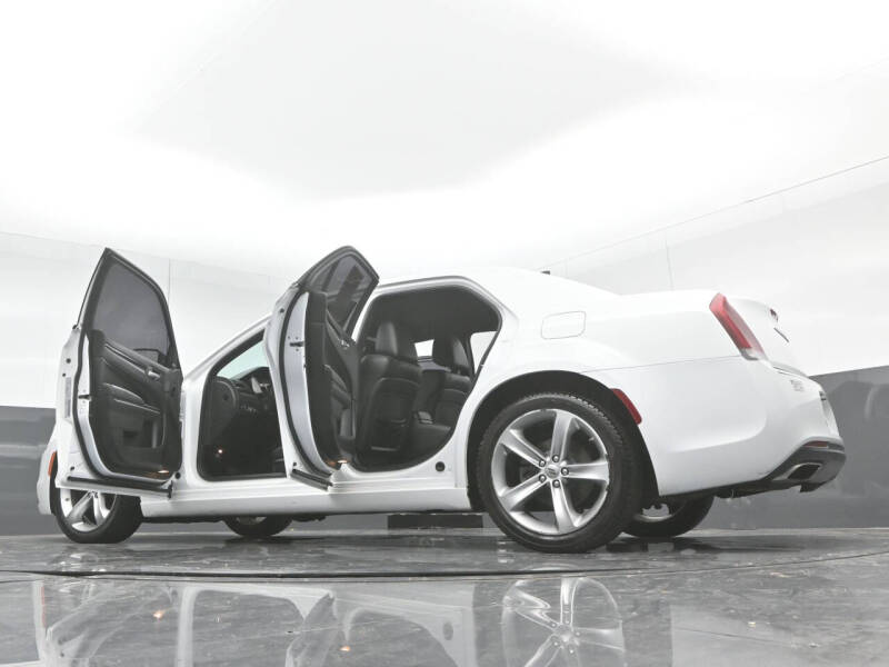 2019 Chrysler 300 S