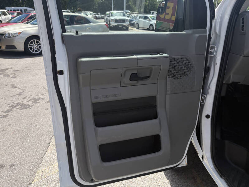 2013 Ford E-Series E-250