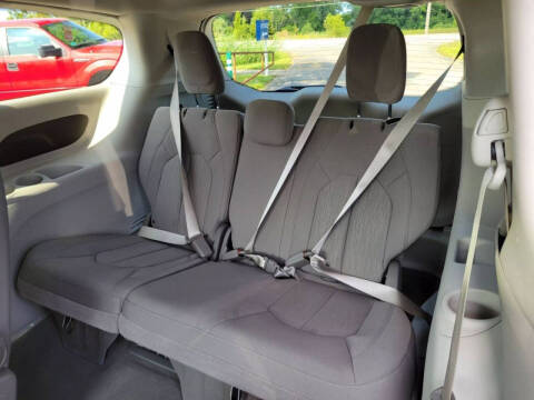 2021 Chrysler Voyager LX