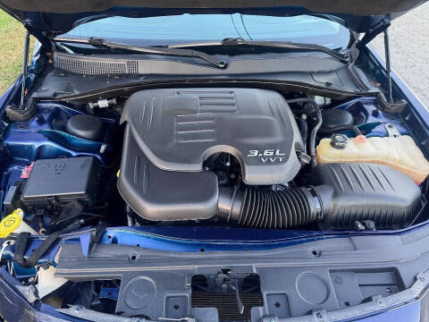 2016 Chrysler 300 C Platinum