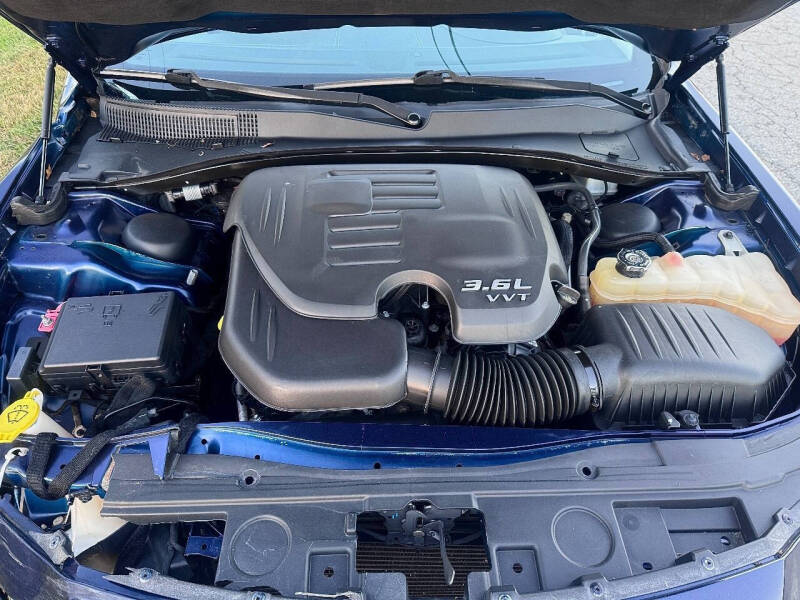 2016 Chrysler 300 C Platinum