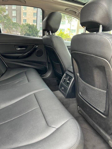 2015 BMW 3 Series 328i