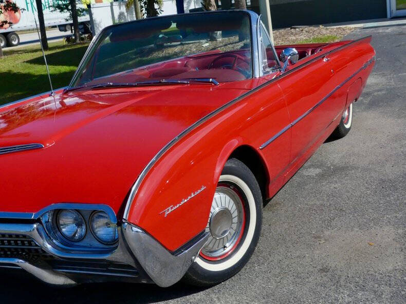1962 Ford Thunderbird