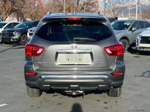 2019 Nissan Pathfinder SV