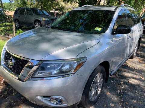 2014 Nissan Pathfinder for sale at UNION AUTO SALES in Vauxhall NJ