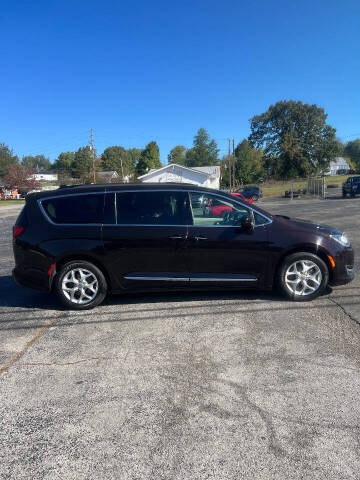 2017 Chrysler Pacifica Touring Plus