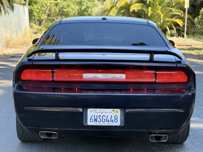 2012 Dodge Challenger R/T Plus