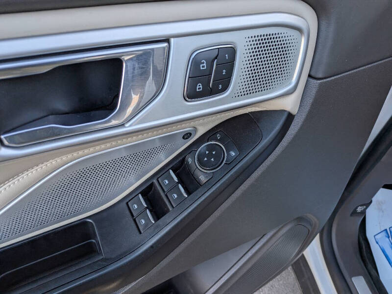 2020 Ford Explorer Platinum