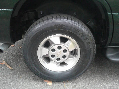 2003 Chevrolet Tahoe LS