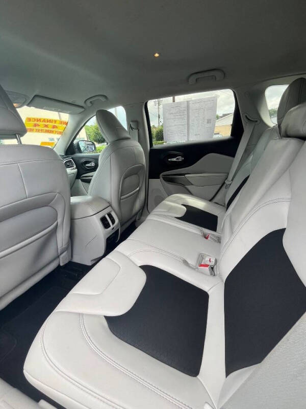 2020 Jeep Cherokee Latitude Plus