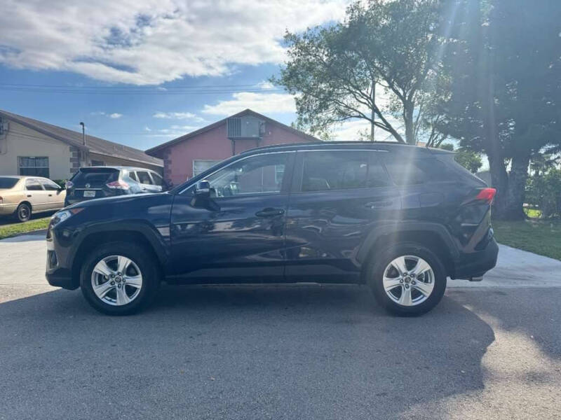 2021 Toyota RAV4 XLE