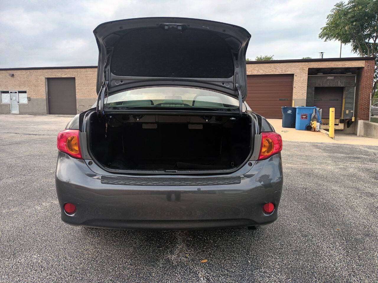 2009 Toyota Corolla for sale at Ideal Cars LLC in Skokie, IL