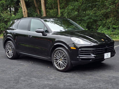 2023 Porsche Cayenne Platinum Edition