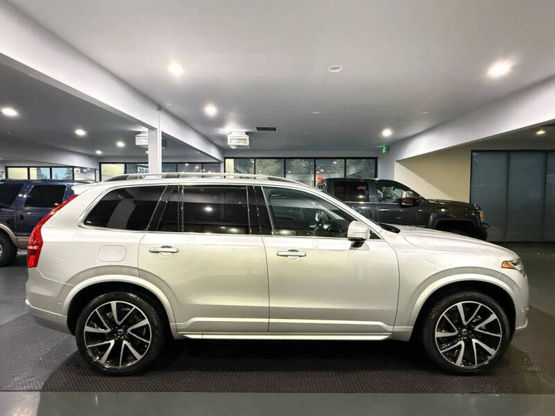 2018 Volvo XC90 T6 Momentum